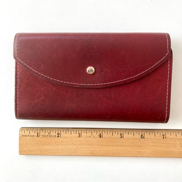Sandalwood Cowhide Brasil Wallet in Burgundy 4”x7” - Picture 2 of 11